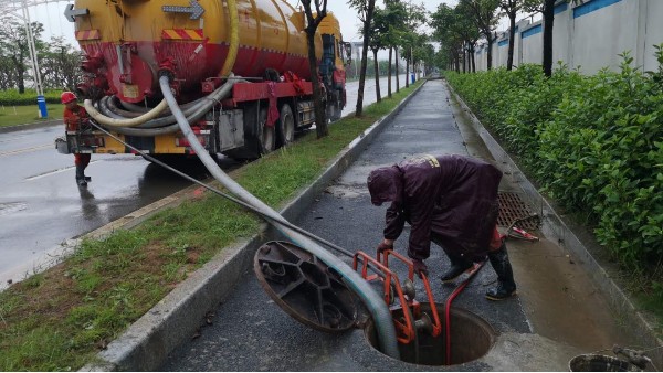 管道疏通清淤时挖出的淤泥去哪了?