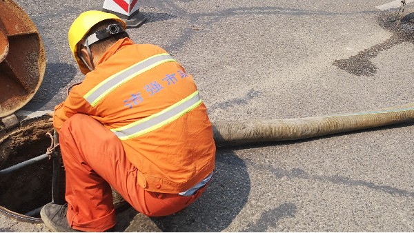 管道疏通公司介绍下污水管道疏通清淤有哪些注意事项