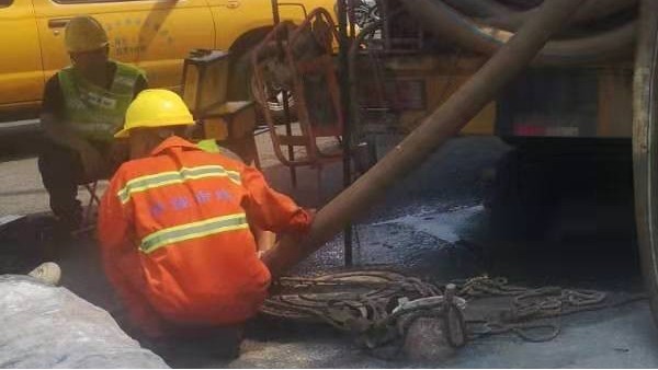 雨水管道和污水管道清淤的施工方法